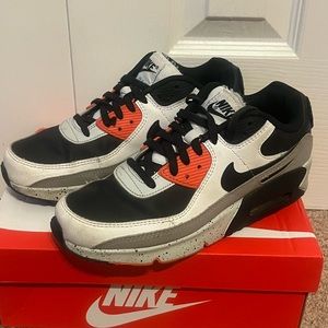 Nike Air Max 6.5Y